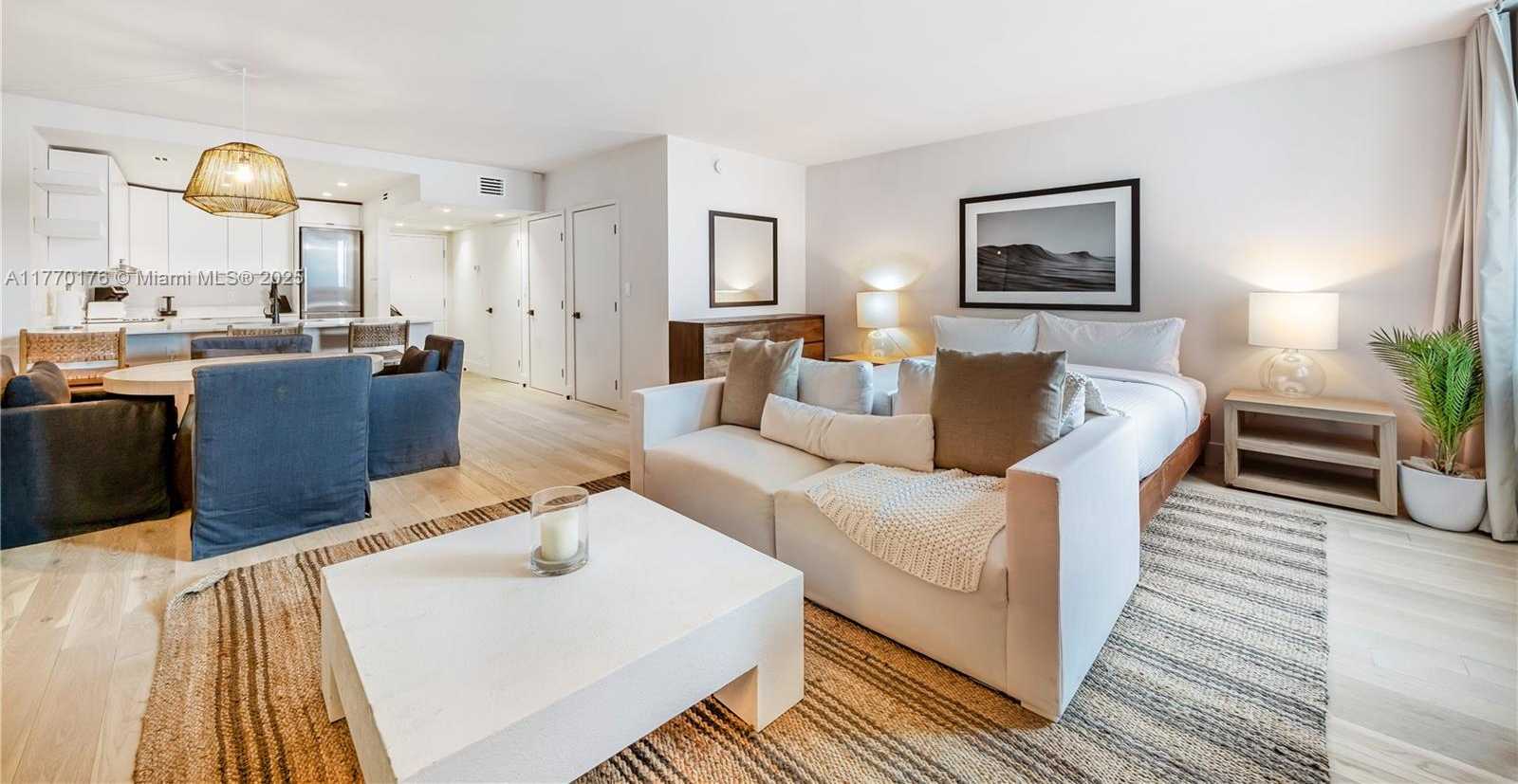Small Image of 2301 COLLINS AVE #1123, Miami Beach Number 3
