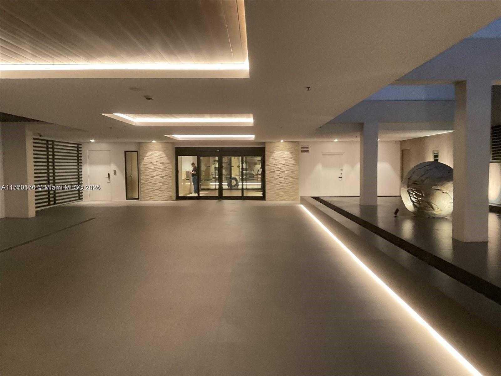 Small Image of 2301 COLLINS AVE #1123, Miami Beach Number 35