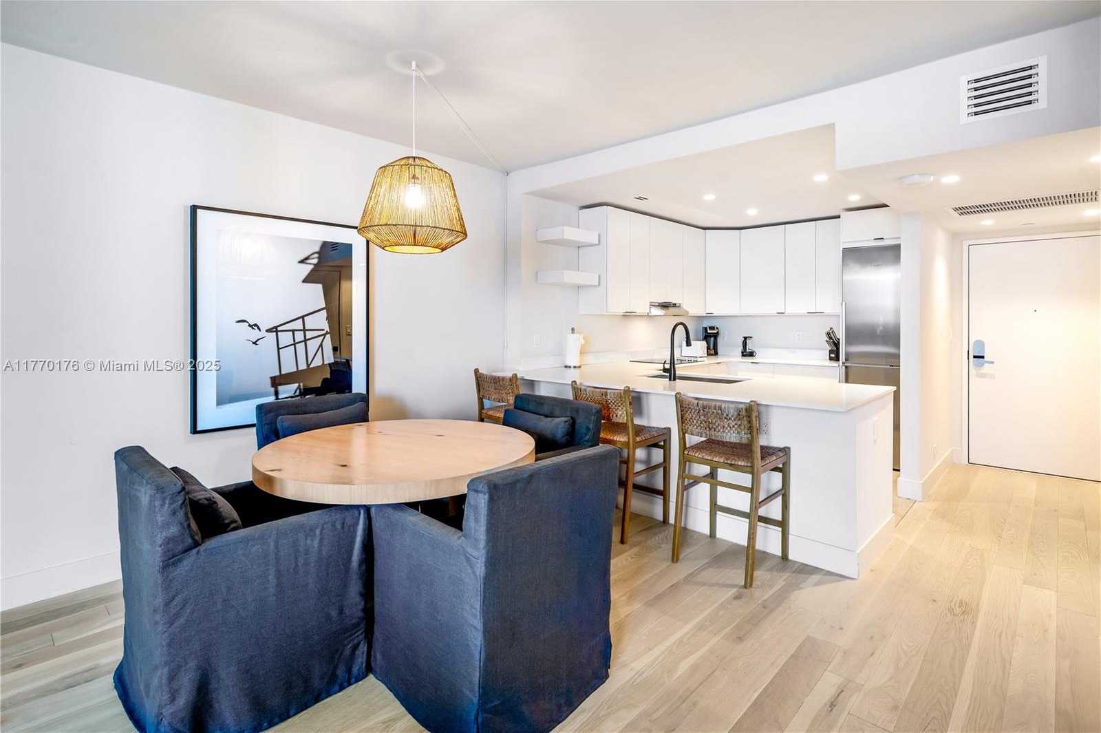 Small Image of 2301 COLLINS AVE #1123, Miami Beach Number 8