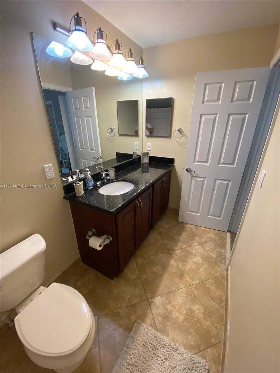 Small Image of 22159 MAJESTIC WOODS WAY, Boca Raton Number 13