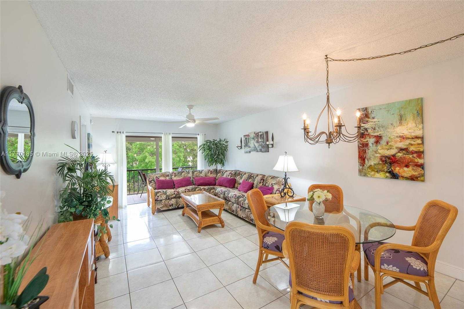 Small Image of 300 SOUTH HOLLYBROOK DR #64-306, Pembroke Pines Number 10