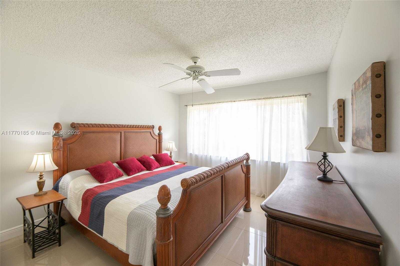 Small Image of 300 SOUTH HOLLYBROOK DR #64-306, Pembroke Pines Number 15