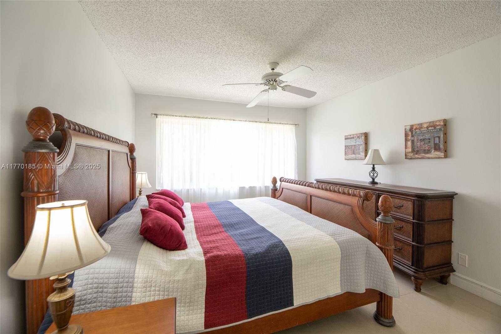 Small Image of 300 SOUTH HOLLYBROOK DR #64-306, Pembroke Pines Number 16