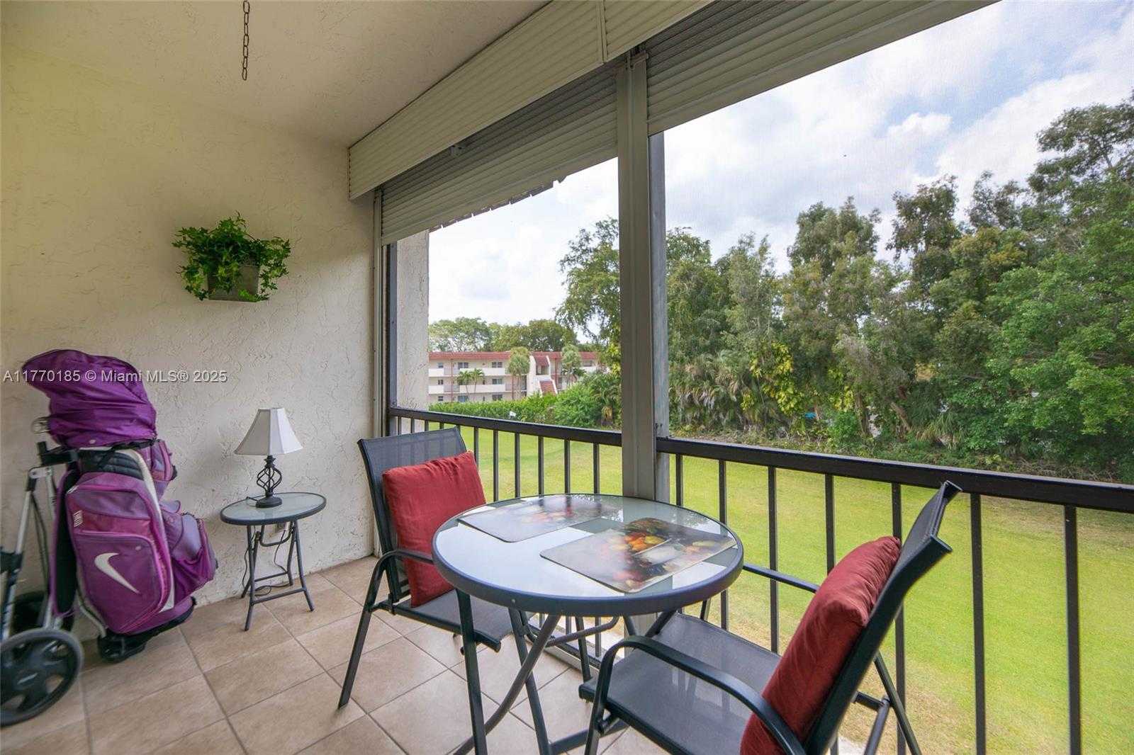 Small Image of 300 SOUTH HOLLYBROOK DR #64-306, Pembroke Pines Number 2