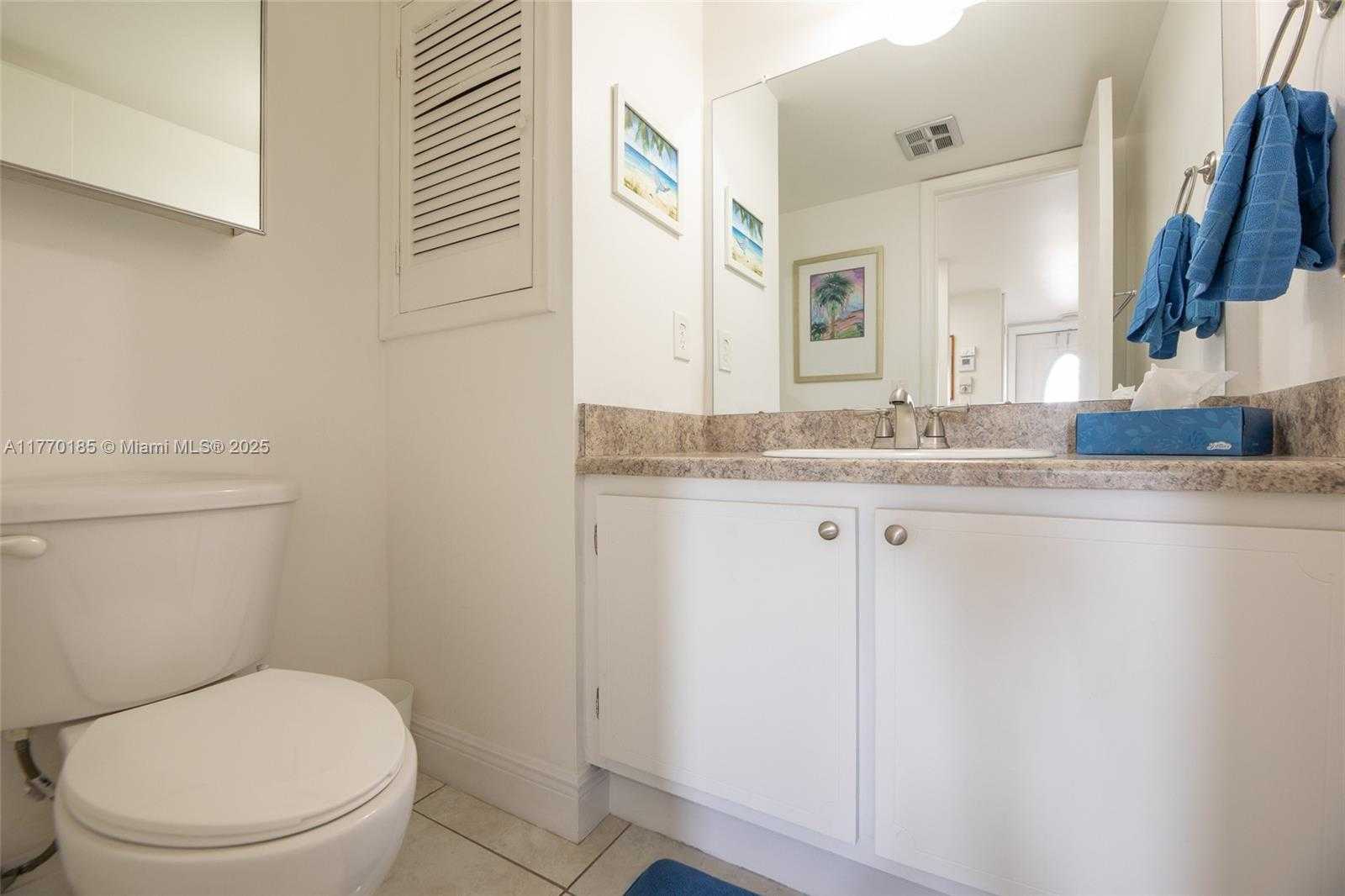 Small Image of 300 SOUTH HOLLYBROOK DR #64-306, Pembroke Pines Number 21