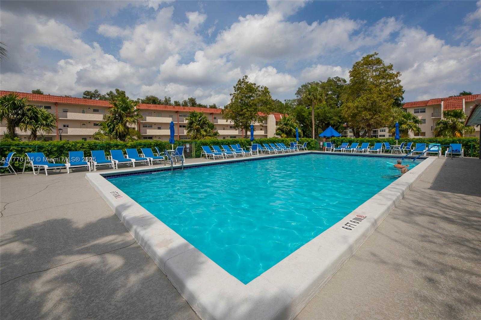 Small Image of 300 SOUTH HOLLYBROOK DR #64-306, Pembroke Pines Number 24