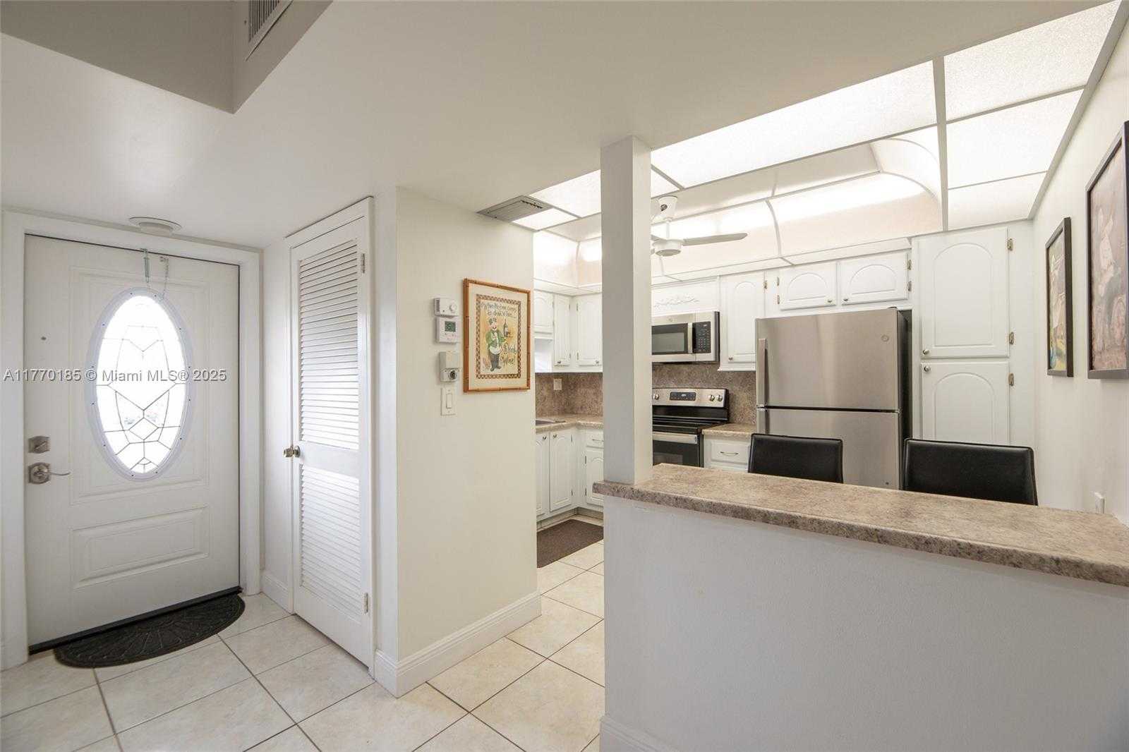 Small Image of 300 SOUTH HOLLYBROOK DR #64-306, Pembroke Pines Number 6