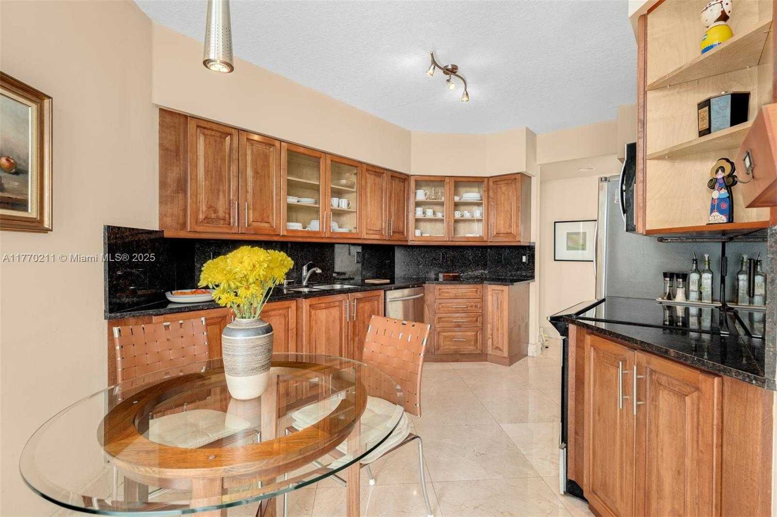 Small Image of 3370 HIDDEN BAY DR #1904, Aventura Number 10