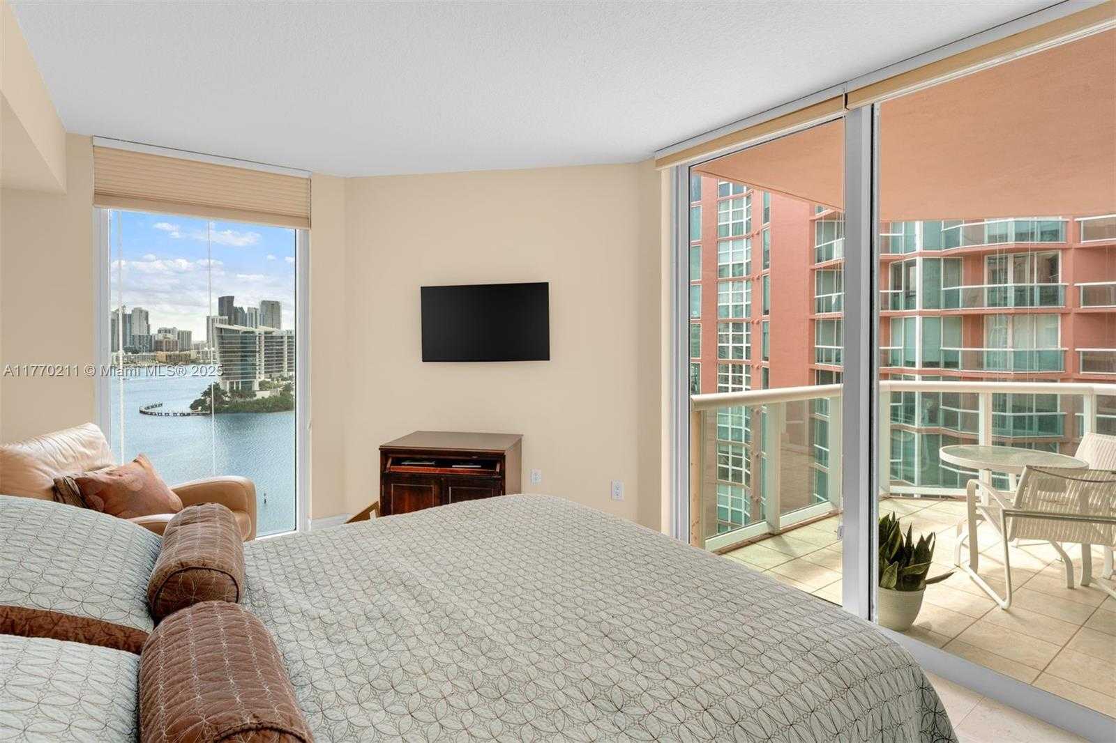 Small Image of 3370 HIDDEN BAY DR #1904, Aventura Number 13