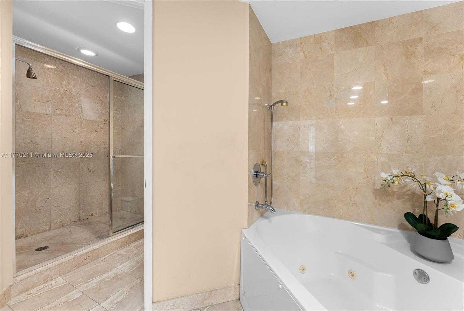 Small Image of 3370 HIDDEN BAY DR #1904, Aventura Number 17