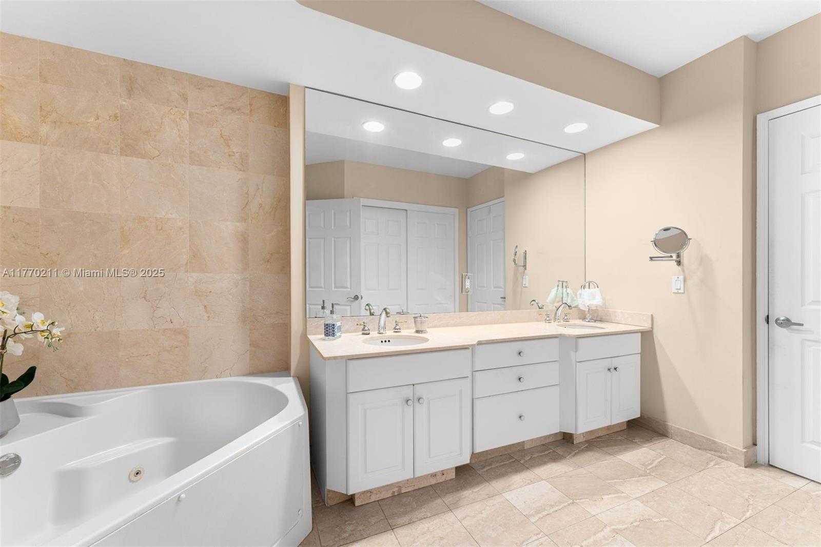 Small Image of 3370 HIDDEN BAY DR #1904, Aventura Number 18