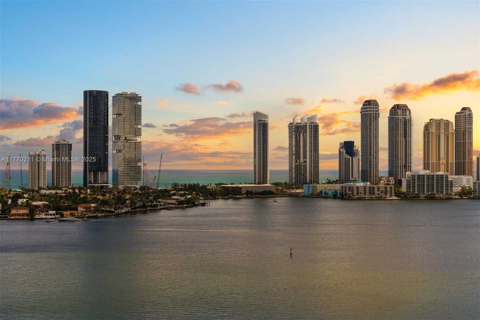 Small Image of 3370 HIDDEN BAY DR #1904, Aventura Number 2