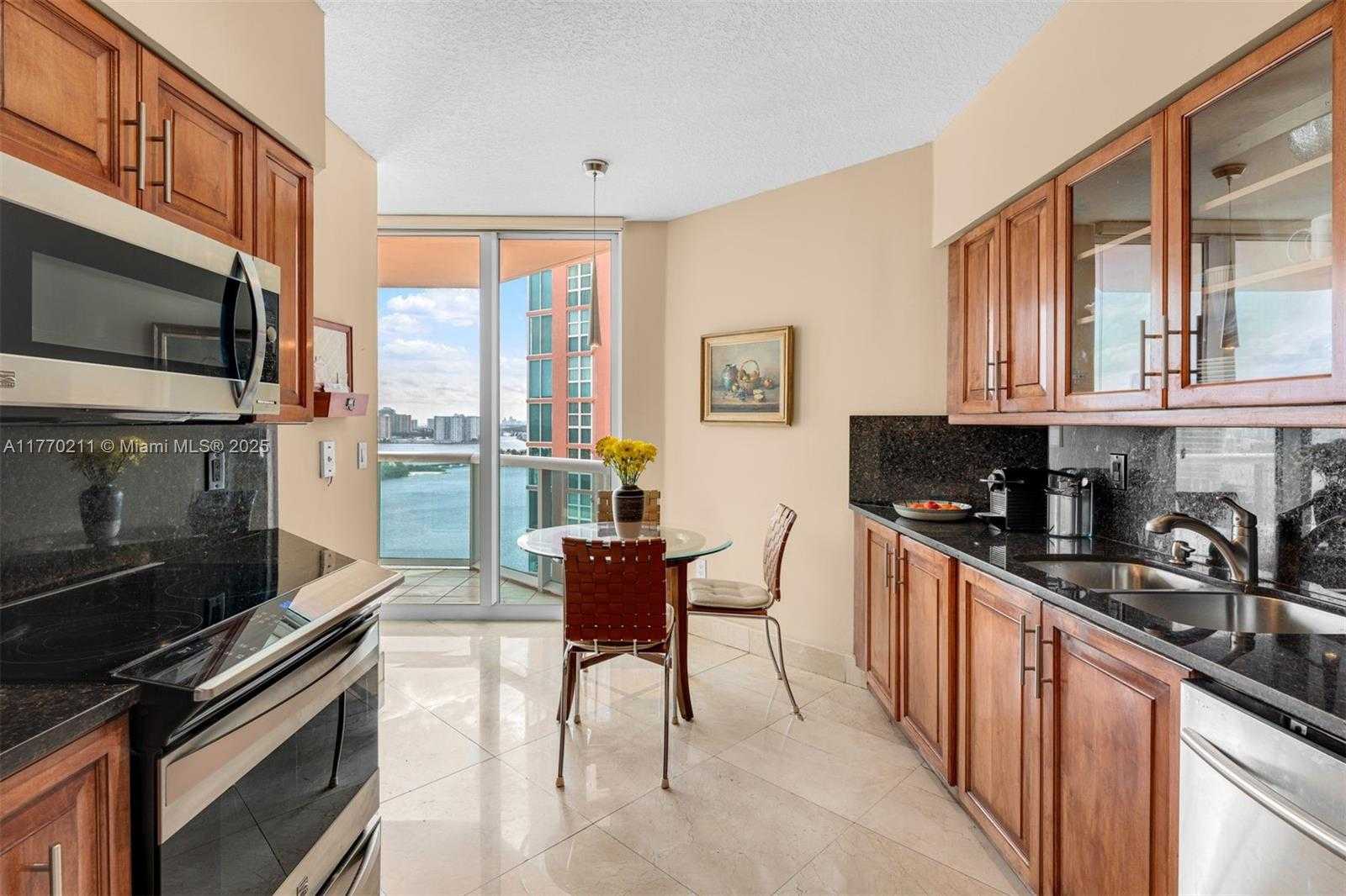 Small Image of 3370 HIDDEN BAY DR #1904, Aventura Number 9
