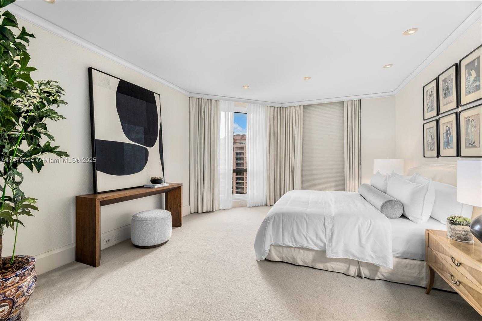 Small Image of 10 EDGEWATER DR #16K, Coral Gables Number 10
