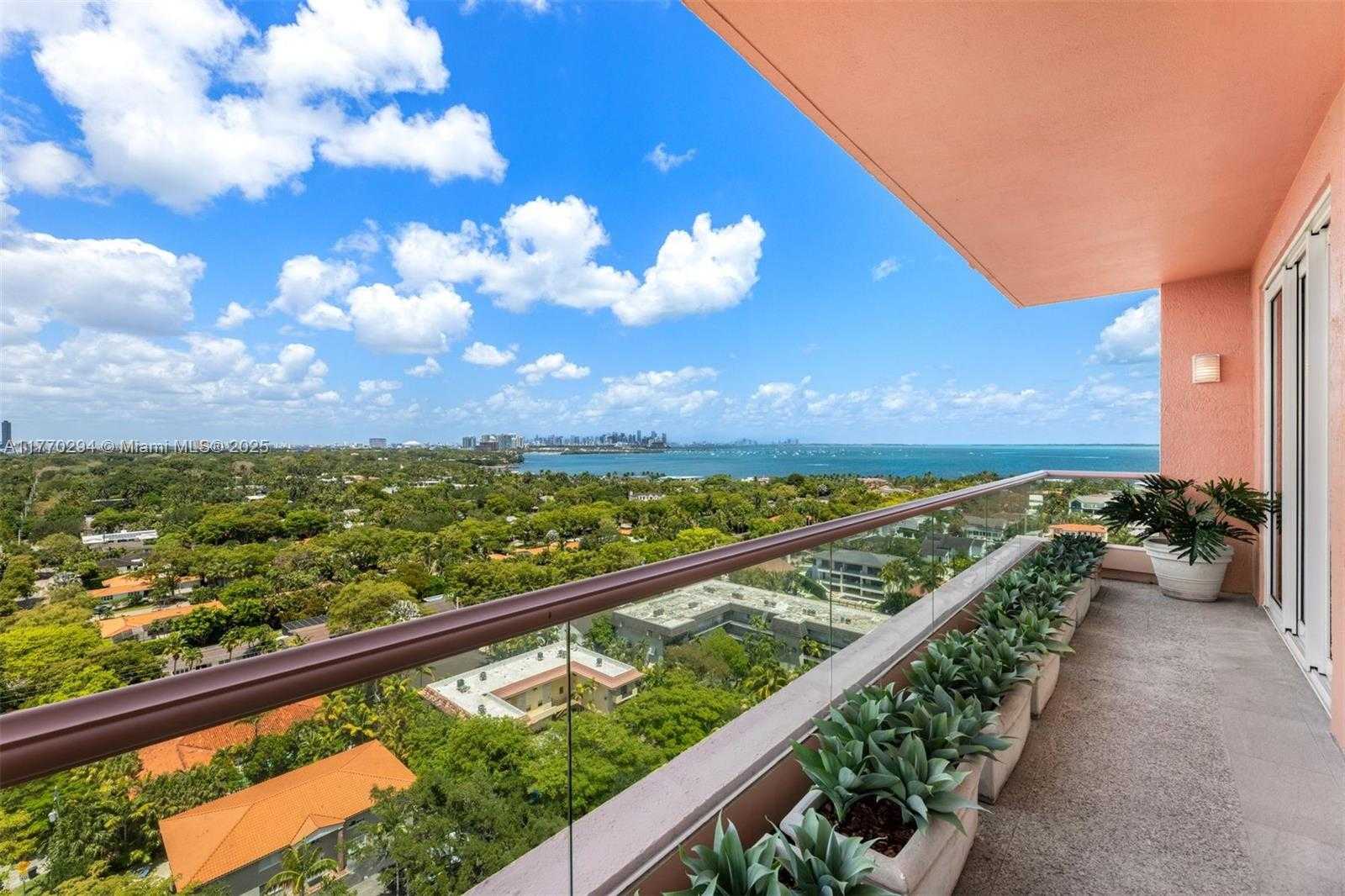 Small Image of 10 EDGEWATER DR #16K, Coral Gables Number 22