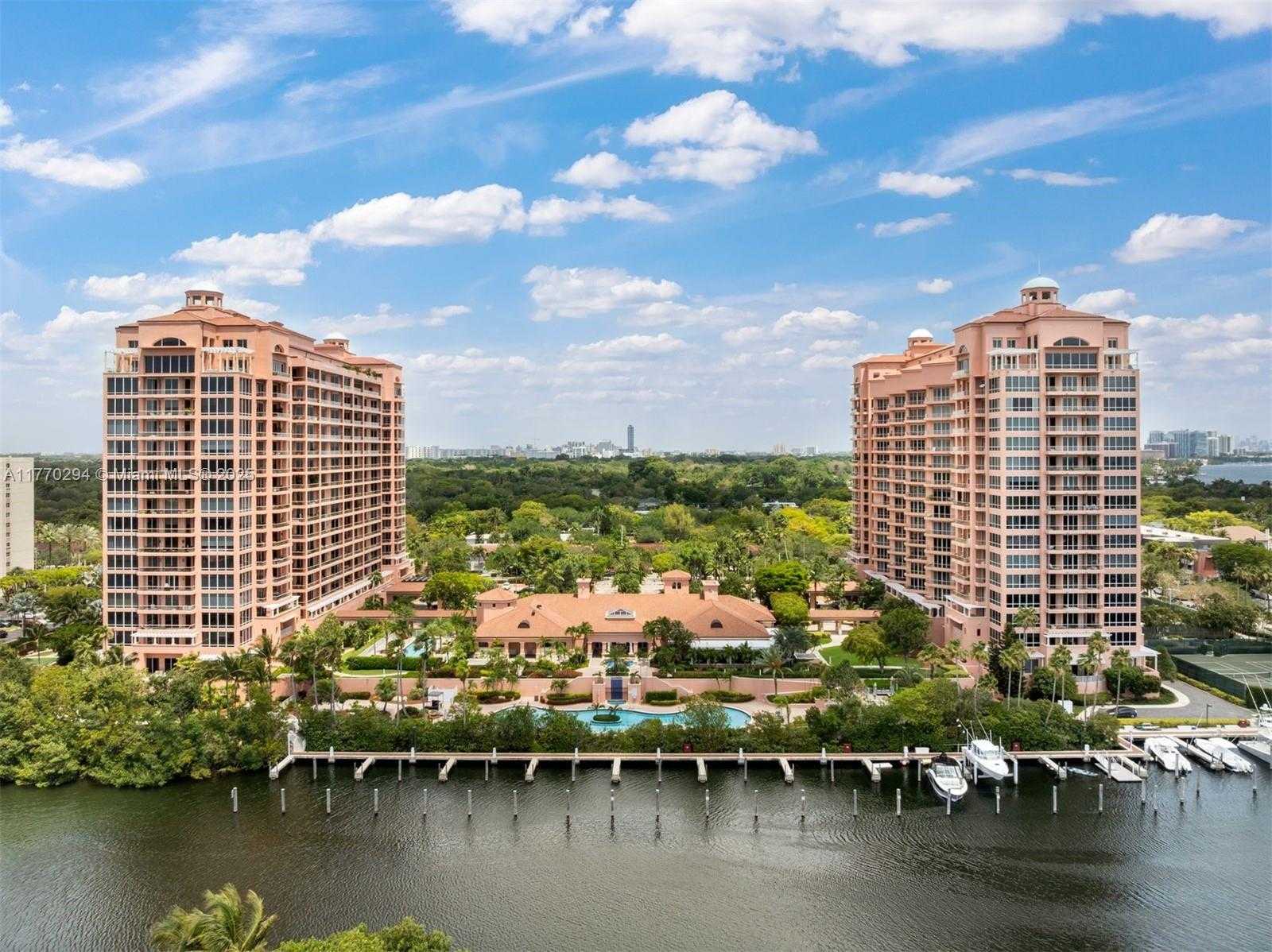 Small Image of 10 EDGEWATER DR #16K, Coral Gables Number 3