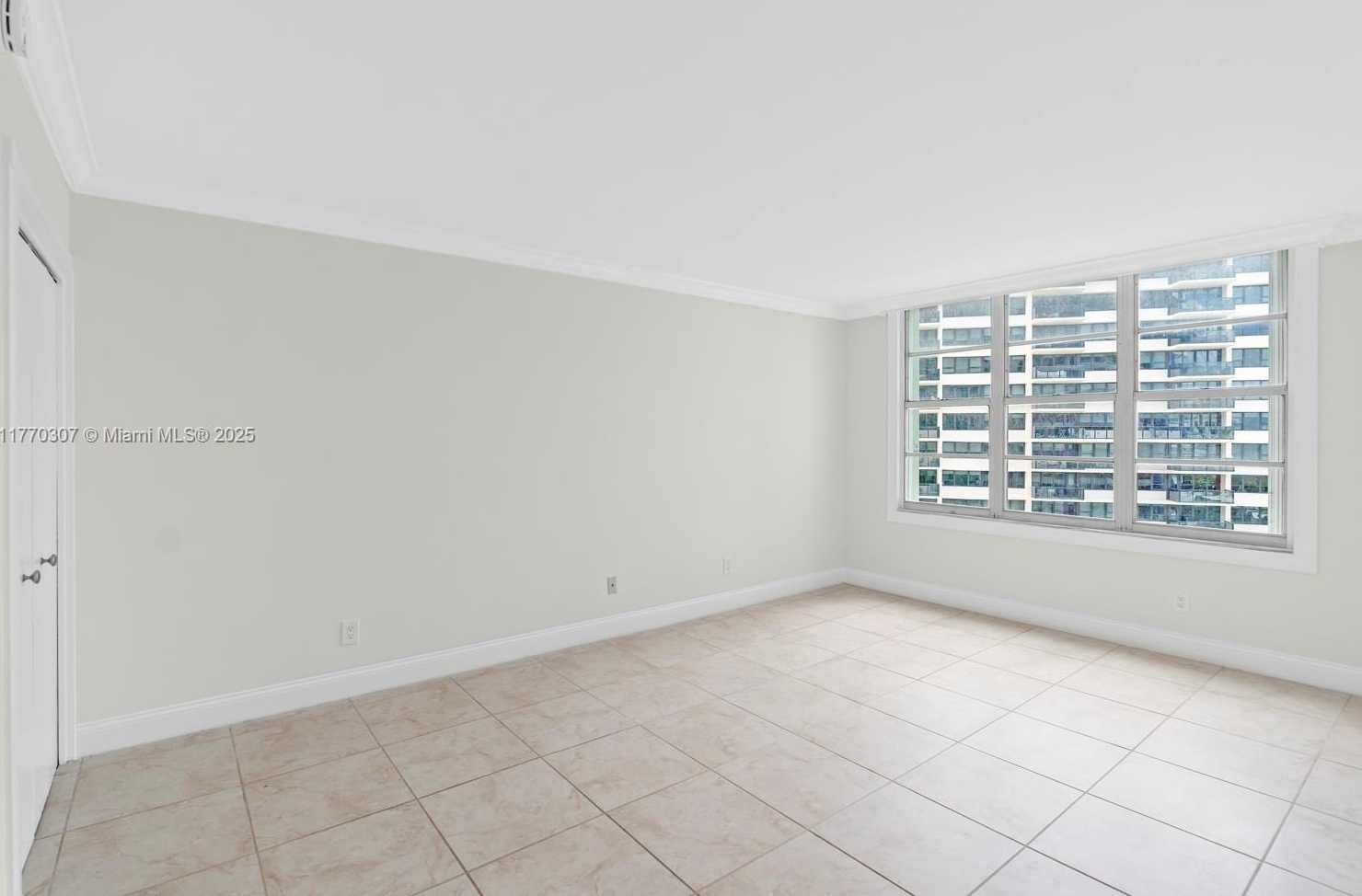 Small Image of 5161 COLLINS AVE #701, Miami Beach Number 20