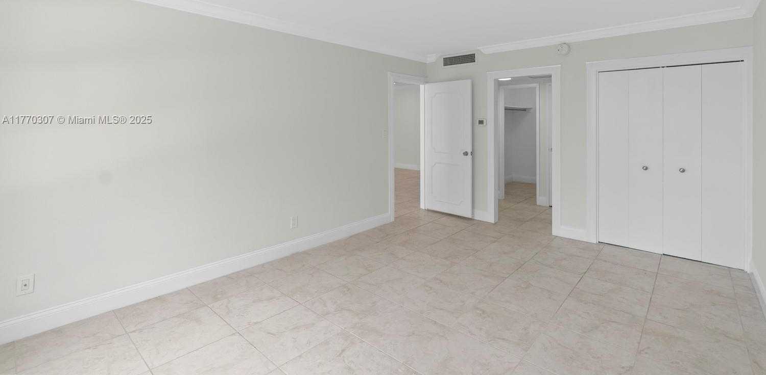 Small Image of 5161 COLLINS AVE #701, Miami Beach Number 23