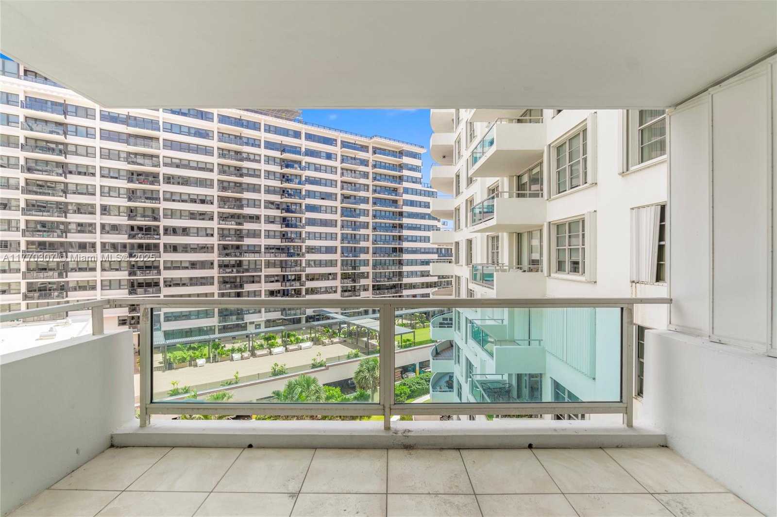 Small Image of 5161 COLLINS AVE #701, Miami Beach Number 31