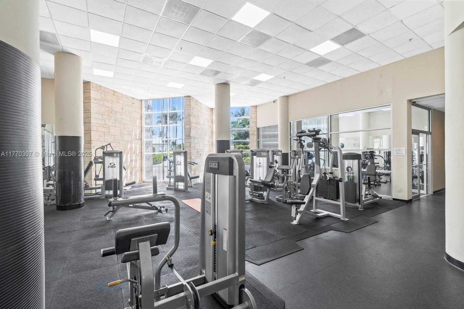 Small Image of 5161 COLLINS AVE #701, Miami Beach Number 35