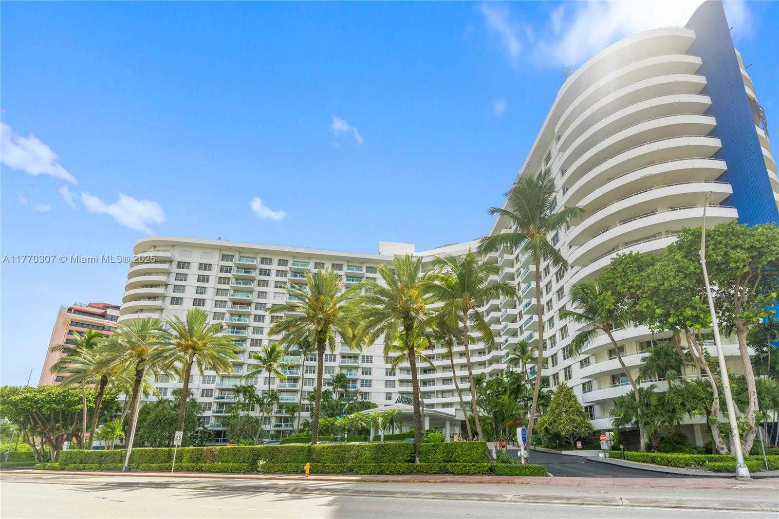 Small Image of 5161 COLLINS AVE #701, Miami Beach Number 43