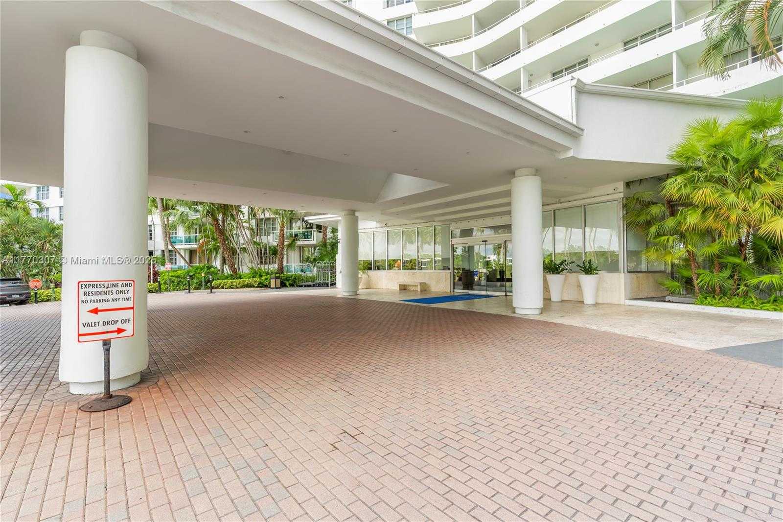 Small Image of 5161 COLLINS AVE #701, Miami Beach Number 49