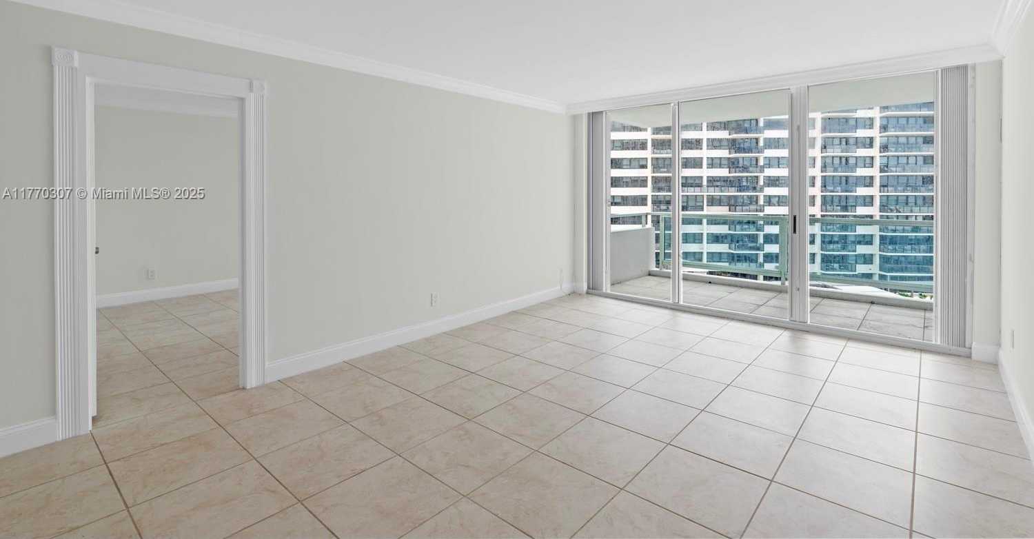 Small Image of 5161 COLLINS AVE #701, Miami Beach Number 8