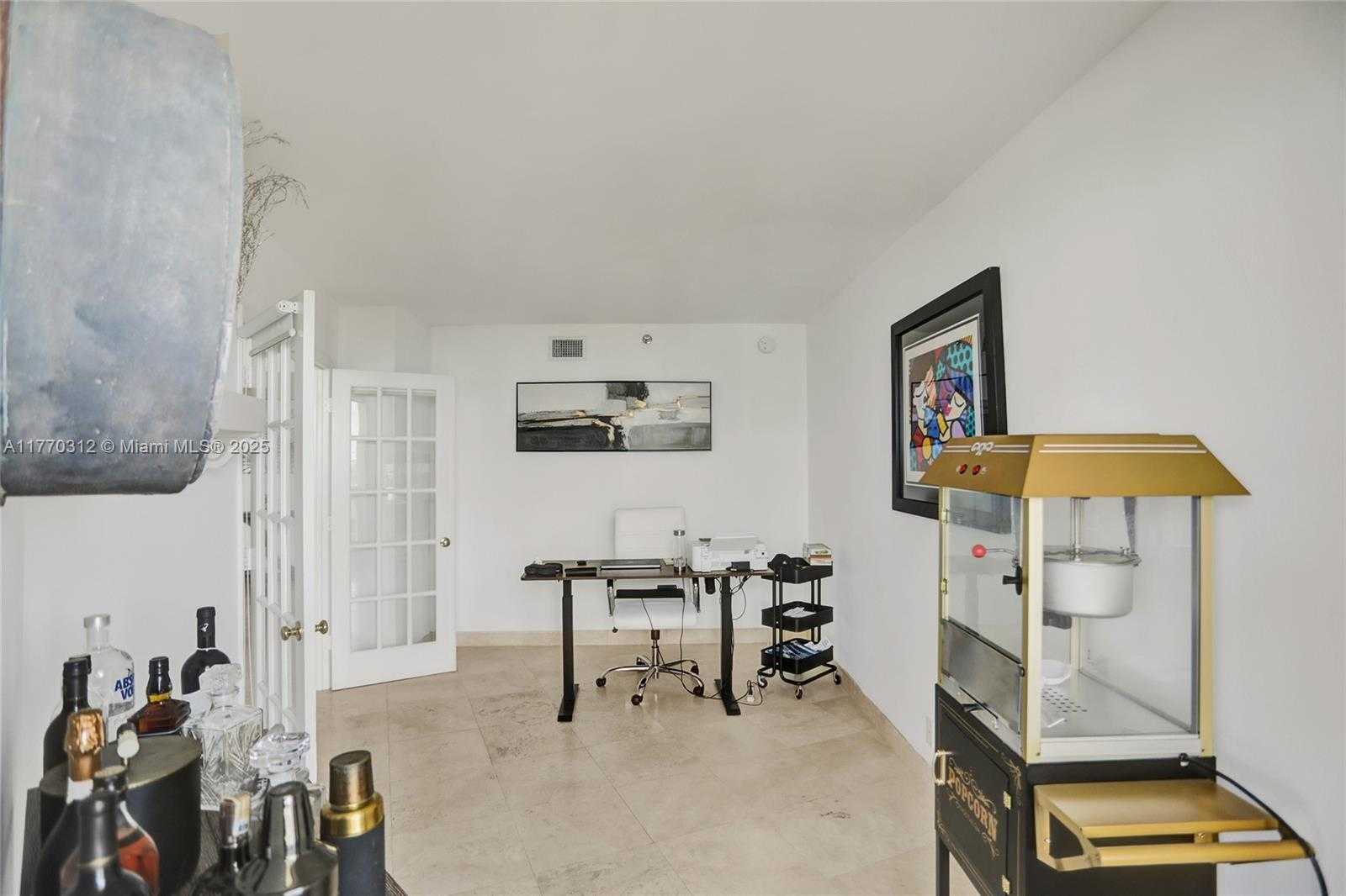 Small Image of 1000 ISLAND BLVD #2105, Aventura Number 13