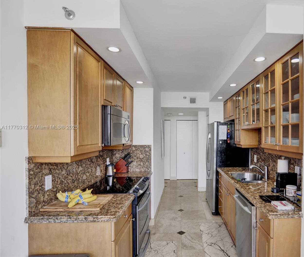 Small Image of 1000 ISLAND BLVD #2105, Aventura Number 16