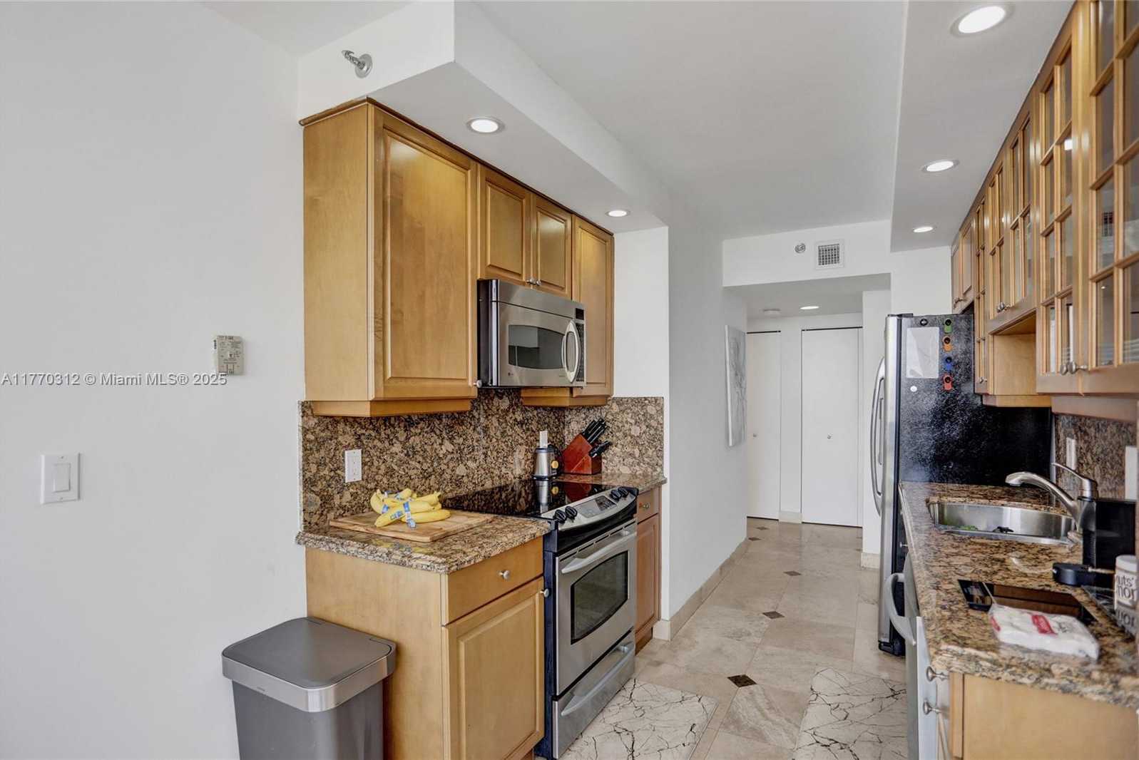 Small Image of 1000 ISLAND BLVD #2105, Aventura Number 17
