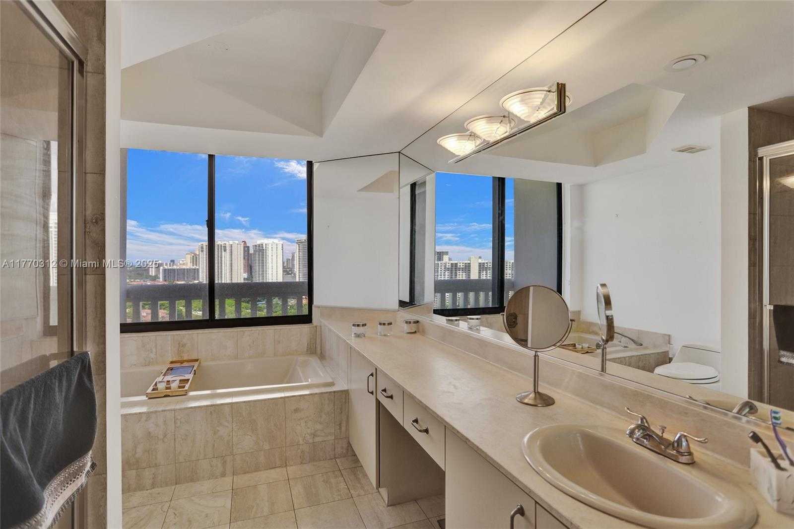 Small Image of 1000 ISLAND BLVD #2105, Aventura Number 24