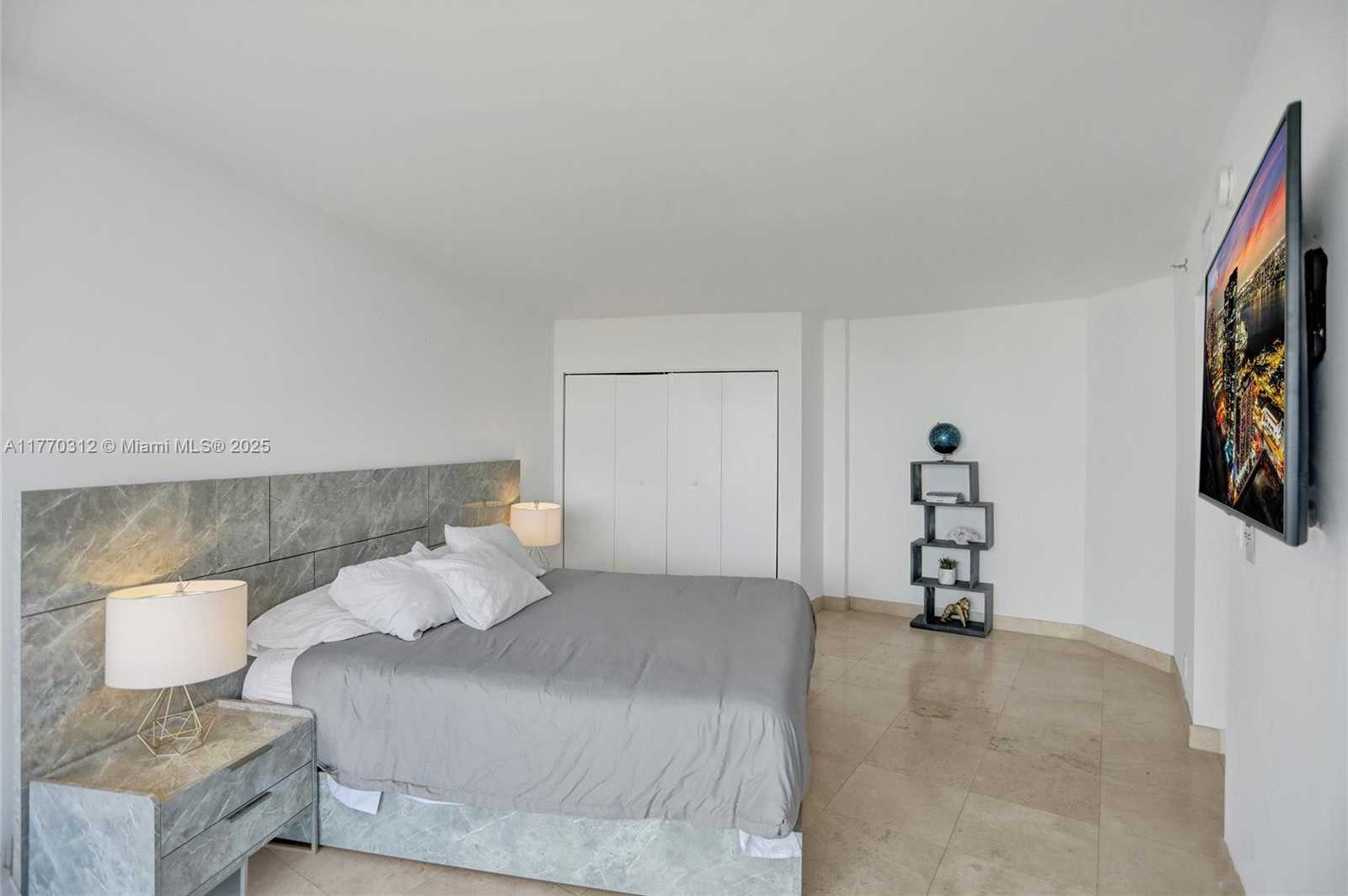 Small Image of 1000 ISLAND BLVD #2105, Aventura Number 25