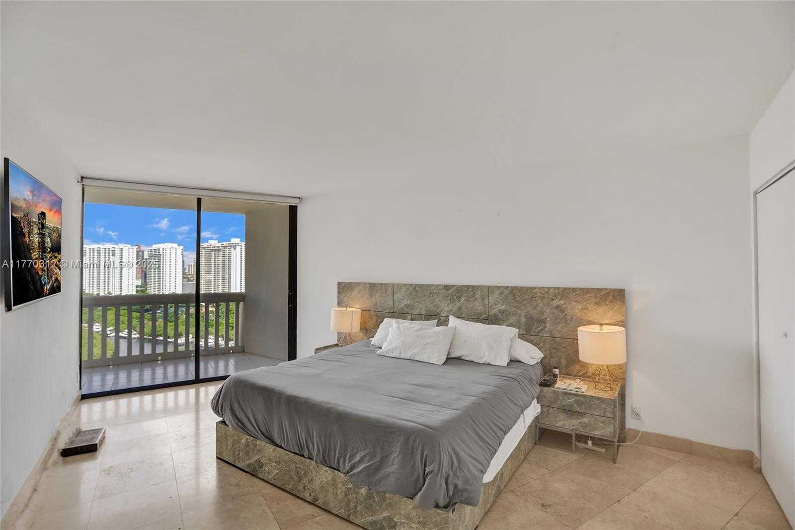 Small Image of 1000 ISLAND BLVD #2105, Aventura Number 26