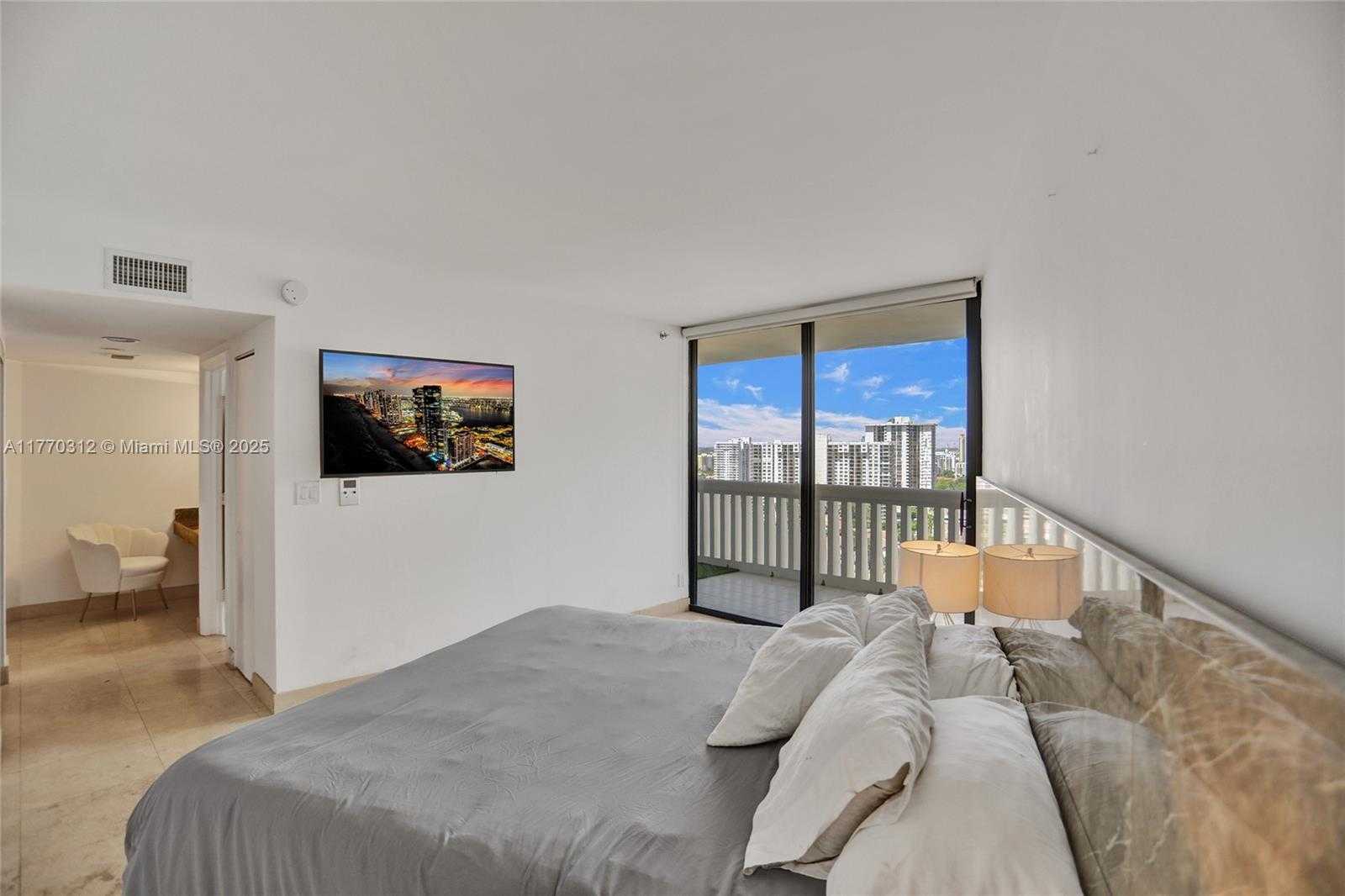 Small Image of 1000 ISLAND BLVD #2105, Aventura Number 27