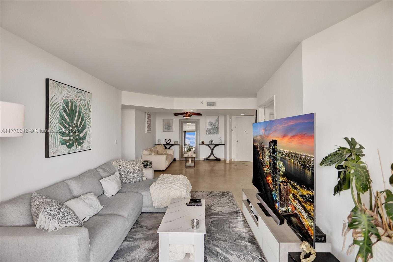 Small Image of 1000 ISLAND BLVD #2105, Aventura Number 3
