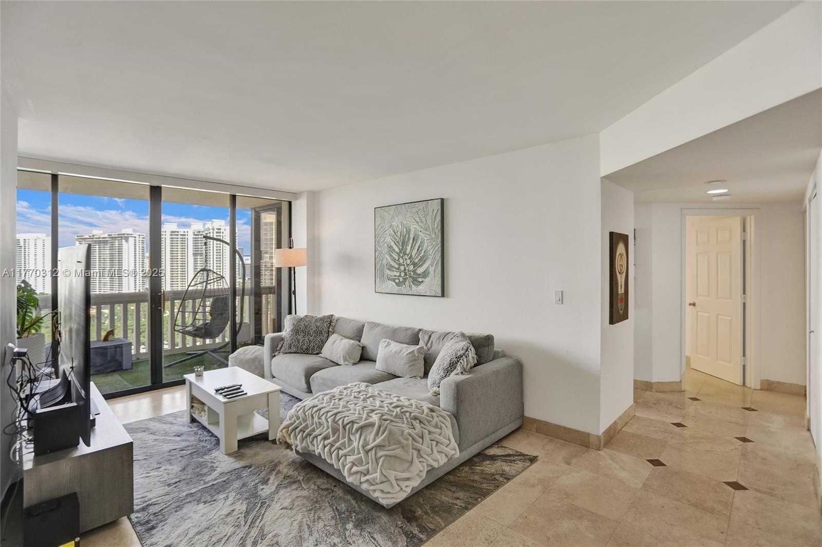 Small Image of 1000 ISLAND BLVD #2105, Aventura Number 4