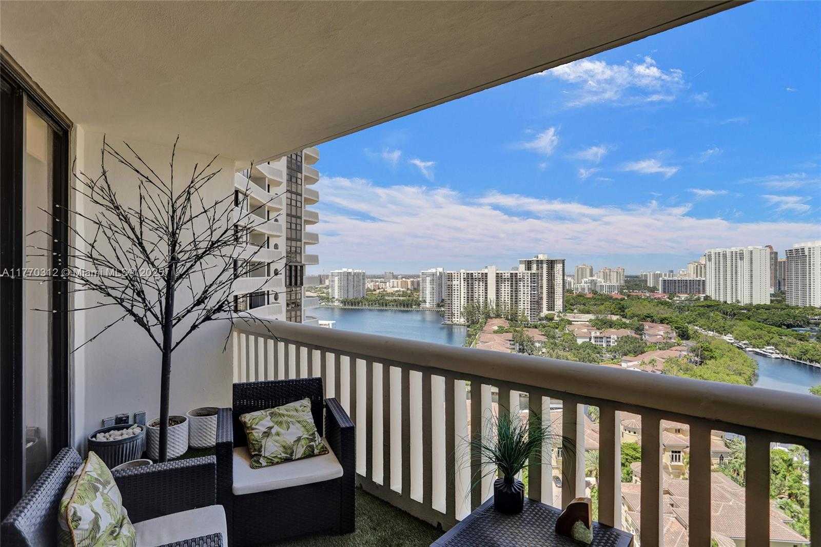 Small Image of 1000 ISLAND BLVD #2105, Aventura Number 9