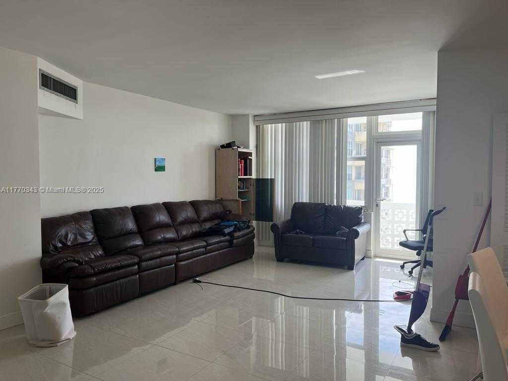 Small Image of 4747 COLLINS AVE #1115, Miami Beach Number 14