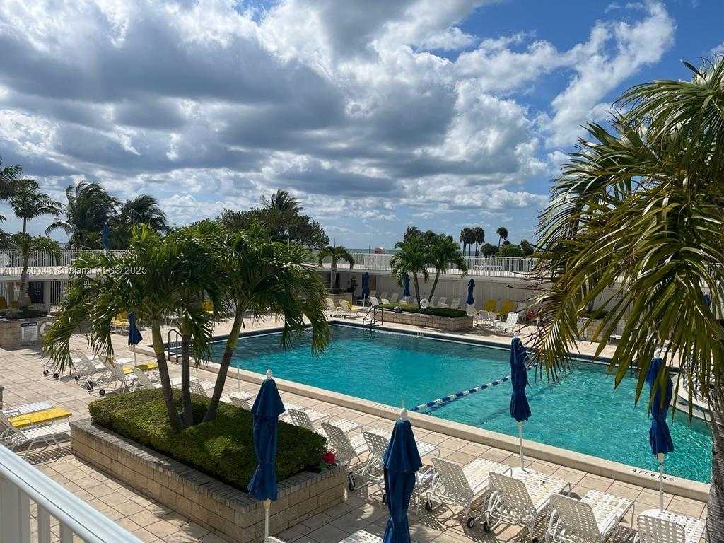Small Image of 4747 COLLINS AVE #1115, Miami Beach Number 43