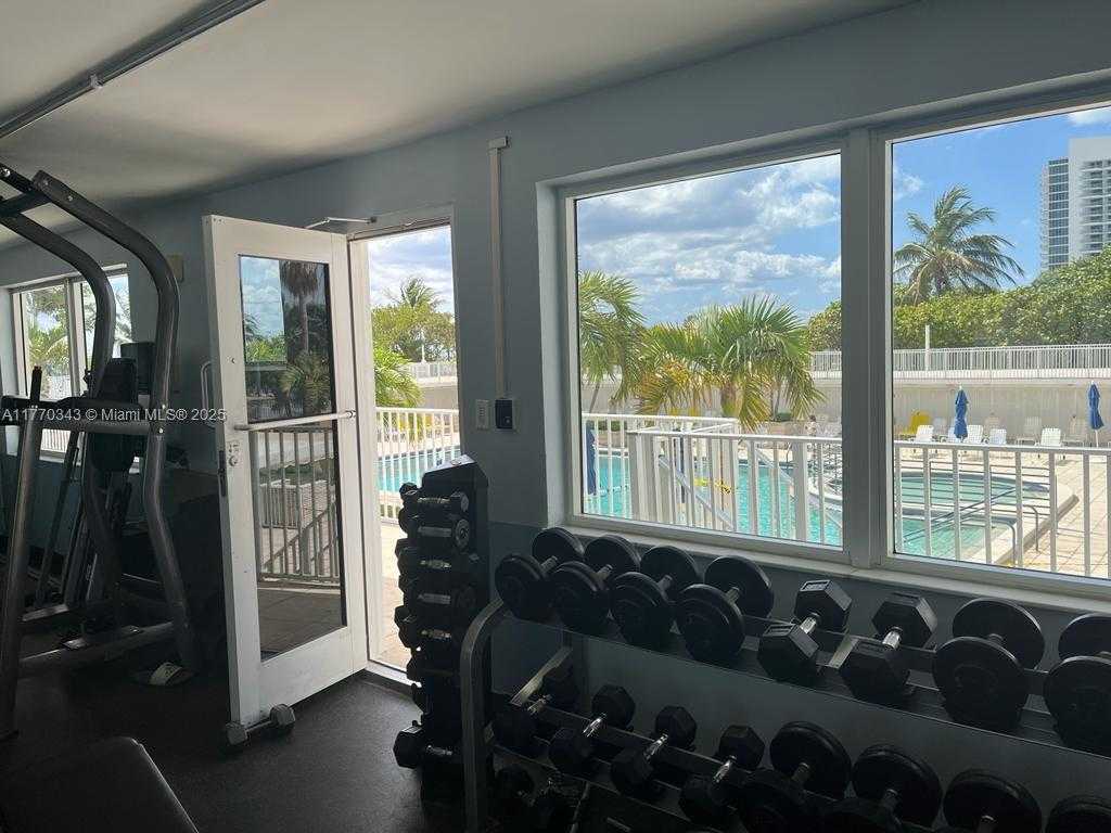 Small Image of 4747 COLLINS AVE #1115, Miami Beach Number 47