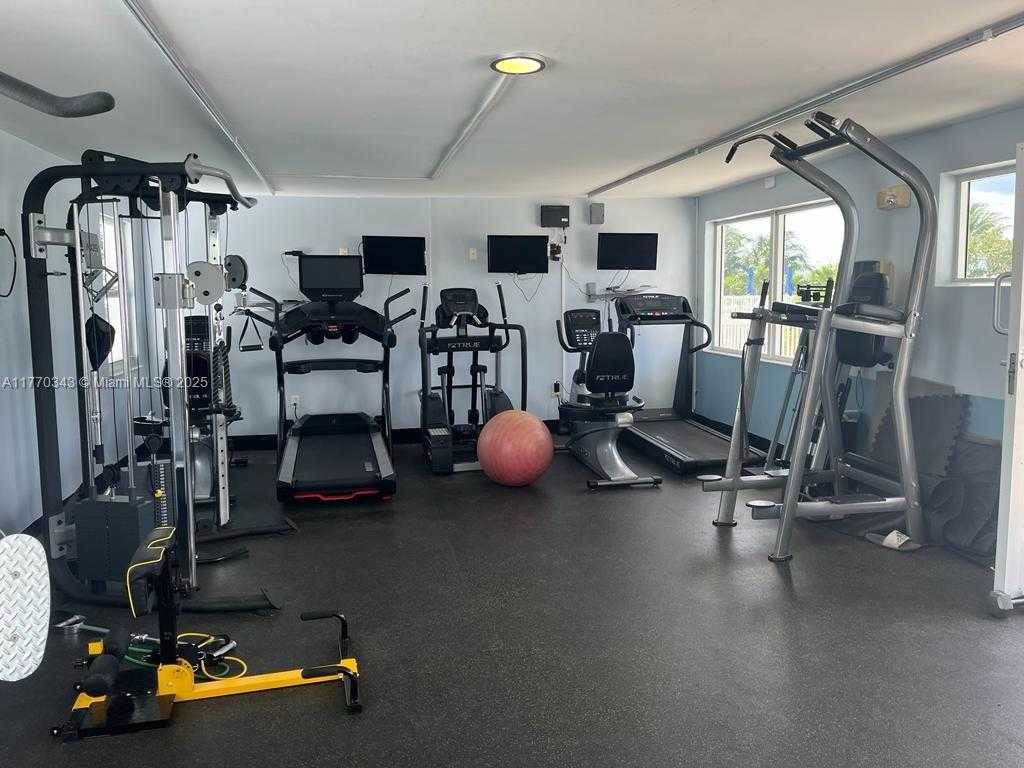 Small Image of 4747 COLLINS AVE #1115, Miami Beach Number 48