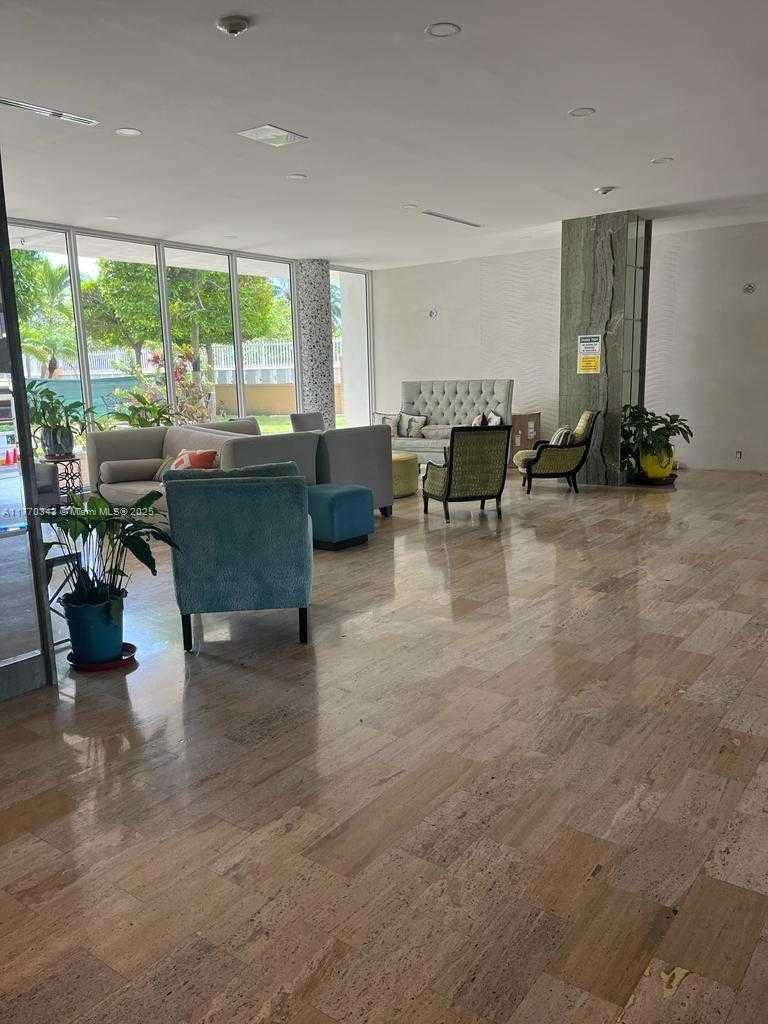 Small Image of 4747 COLLINS AVE #1115, Miami Beach Number 5