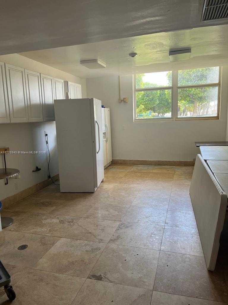 Small Image of 4747 COLLINS AVE #1115, Miami Beach Number 52