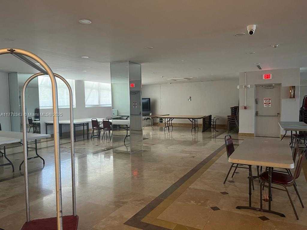 Small Image of 4747 COLLINS AVE #1115, Miami Beach Number 54