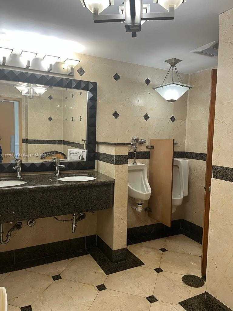 Small Image of 4747 COLLINS AVE #1115, Miami Beach Number 57