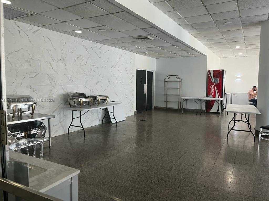 Small Image of 4747 COLLINS AVE #1115, Miami Beach Number 58
