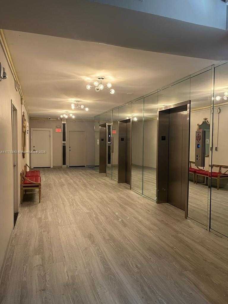 Small Image of 4747 COLLINS AVE #1115, Miami Beach Number 7