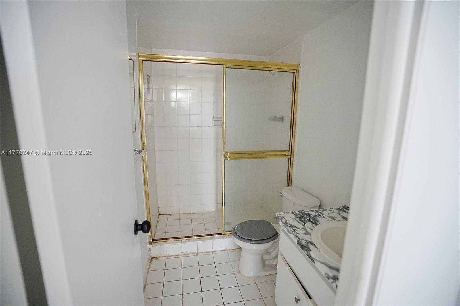 Small Image of 1455 NORTH TREASURE DR #1R, North Bay Village Number 17
