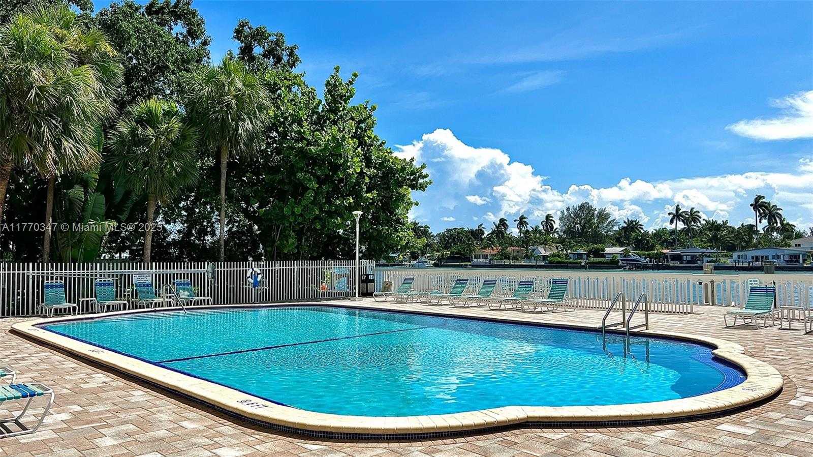 Small Image of 1455 NORTH TREASURE DR #1R, North Bay Village Number 20