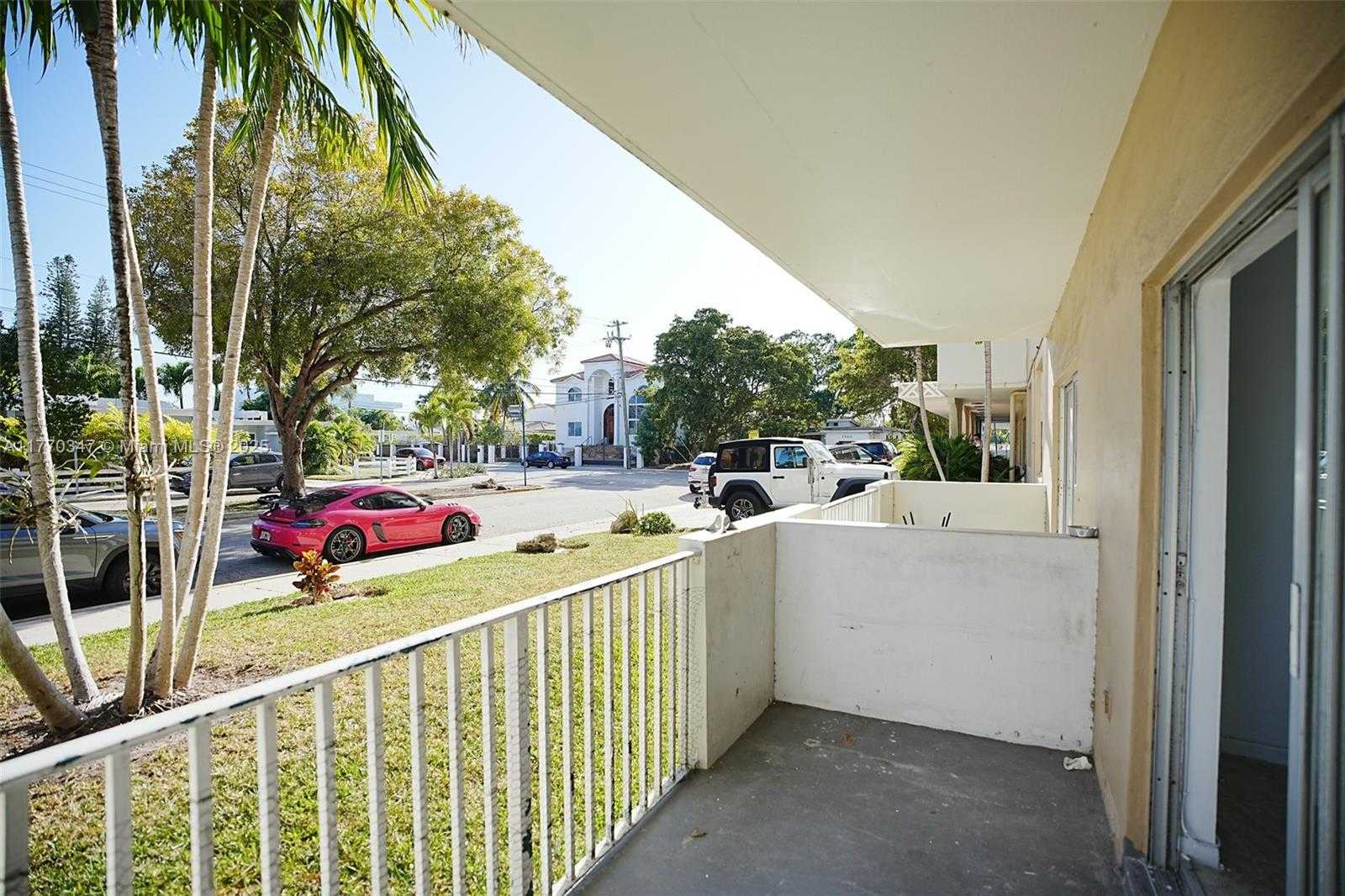 Small Image of 1455 NORTH TREASURE DR #1R, North Bay Village Number 7